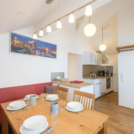 Kobelhaeusl Bei Hause Xl